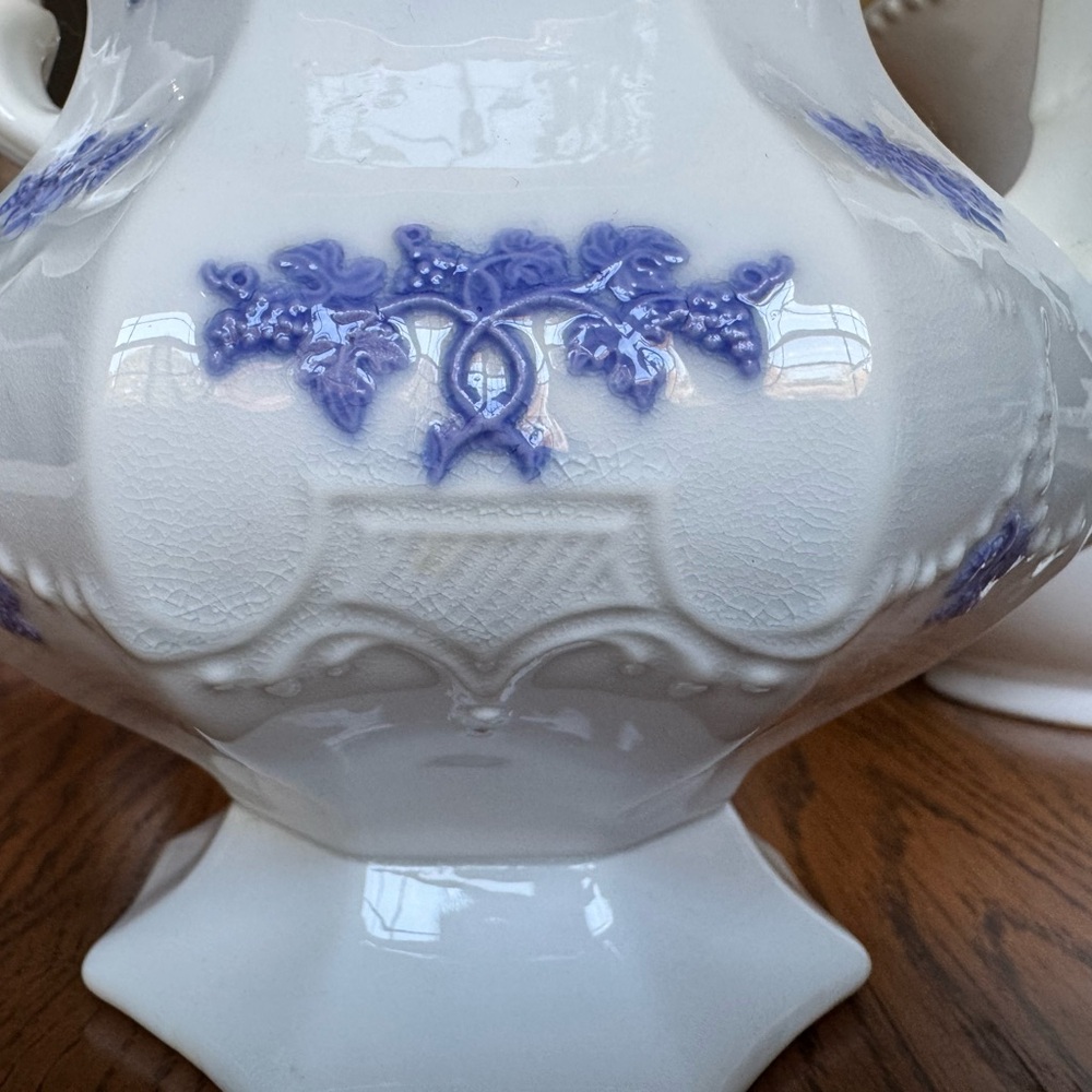Elegant White and Blue Floral Teapot with lid & two teacups - Picture 8 of 16